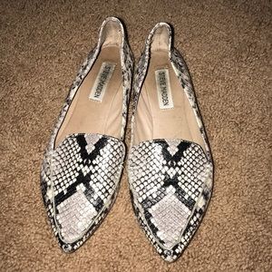 Steve Madden Snakeskin Loafer Slides Size 6